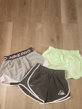 Bundle Of Nike Dri Fit Shorts Soze XS/S
